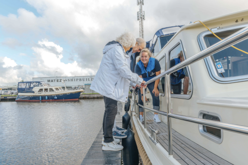 Praktijkles motorboot varen vaarcursus sneek friesland 3