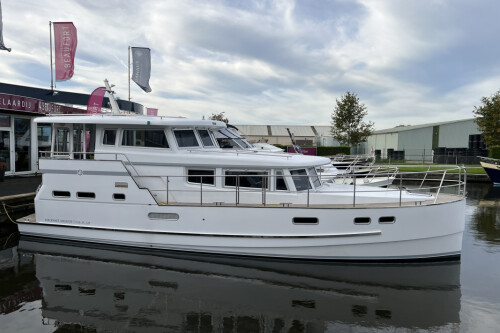 Artemis - Andante 400 AC Pilothouse